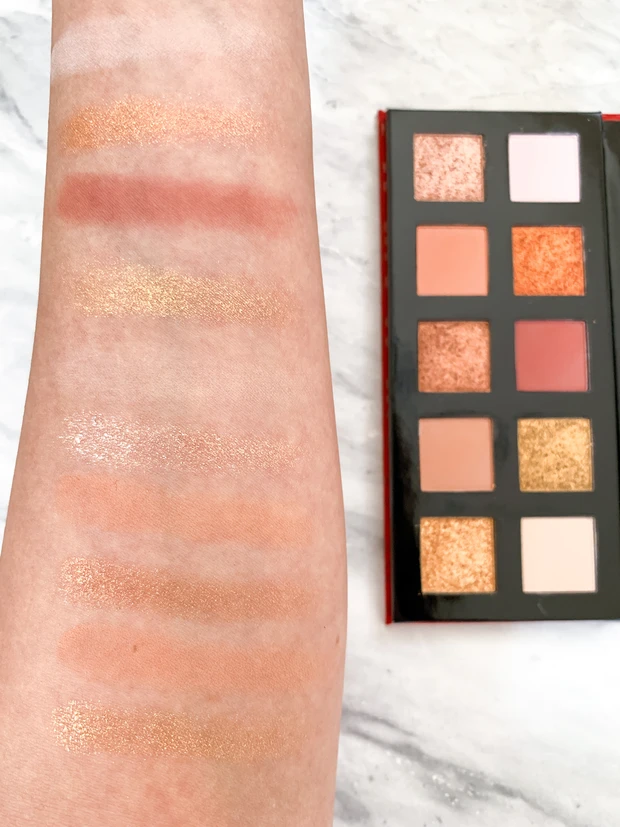 【M·A·Cクリスマスコフレ2021】捨て色なし!10色アイシャドウ&フェイスカラーパレットで旬メイク_3