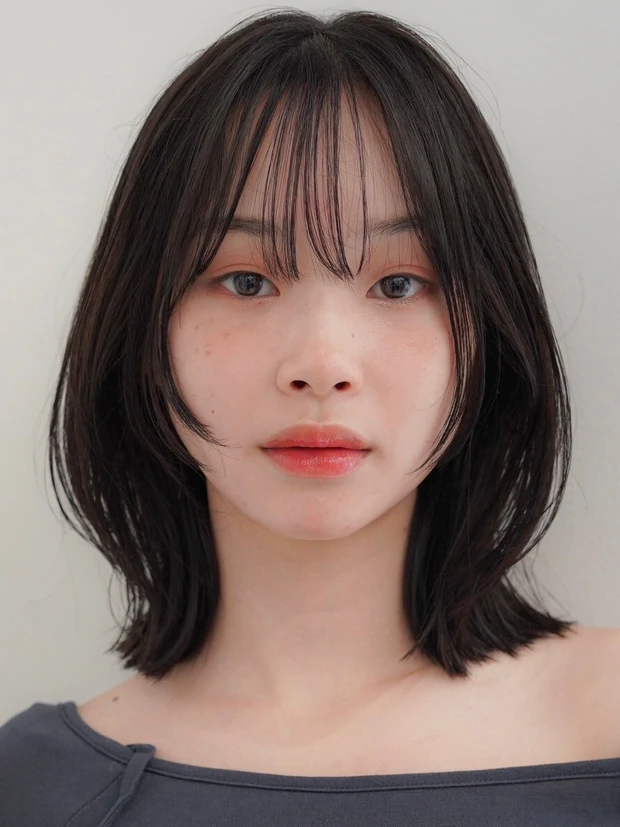 6.5トーン　【大人のナチュラルウルフ】ヘアカタログ　ロブ　ロブヘア　前髪あり　正面