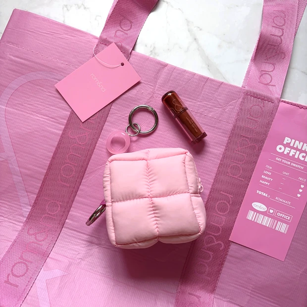 ロムアンド 原宿 場所