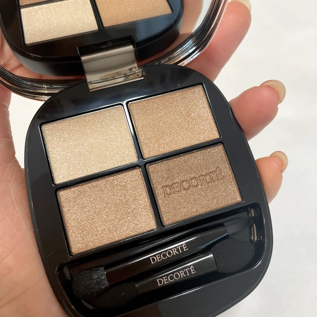 コスメデコルテ スキンシャドウ デザイニングパレット 02 little teddy bear イエベ春　レビュー