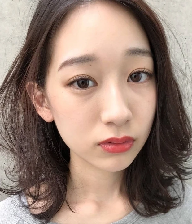 前髪なしミディアム３