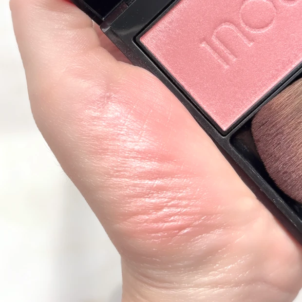 インウイ　チーク　01