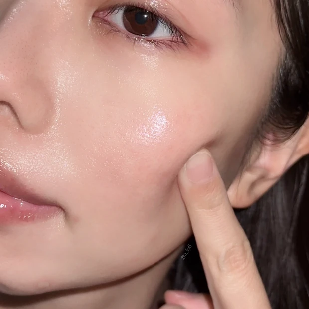 FAS ファス ブラック セラム 美白 透明感 デパコス 美容液 発酵 トラネキサム酸 乾燥肌