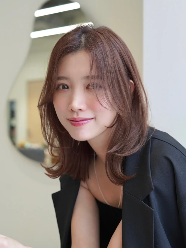 韓国ヘア 韓国風髪型 ヘアカタログ ミディアム ミディアムヘア 前髪なし サイド