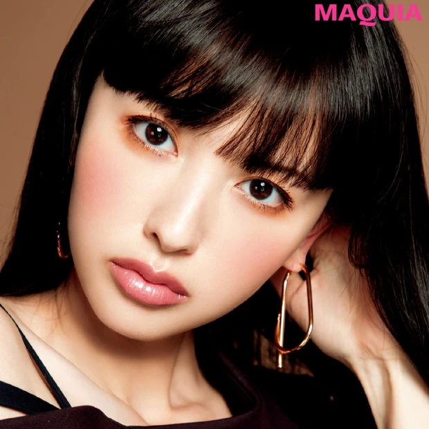 秋トレンドの筆頭株! 「柿色アイシャドウ」が主役のメイクを千吉良恵子さん…