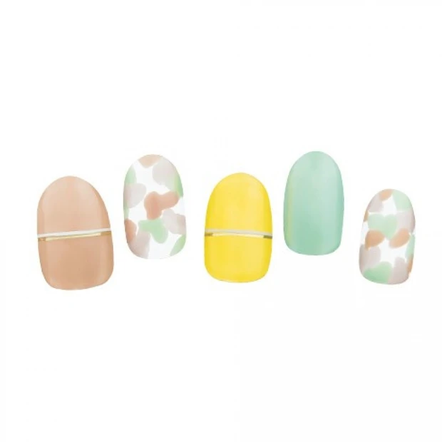 【Hand】オフィスにも溶け込む上品ミリタリーネイル