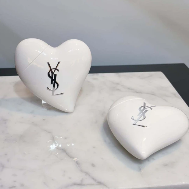 【イヴ・サンローラン】ハートモチーフが可愛いマルチクリーム「ケアクラッシュ セラムクリーム」が登場！…