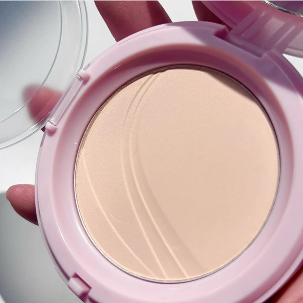 ヒンス　hince ピンクのヒンス　セカンドスキン　セカンドスキンエアリーパウダー