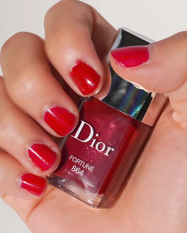 Diorホリデー限定品をスウォッチ。【クリスマスコフレ2022】華やかなクリスマスが今年もついに登場。_10_2