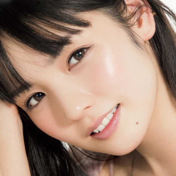 道重さゆみさんの美肌story 美肌の秘訣は とことん悩みに向き合うこと Maquiaメイク Line News