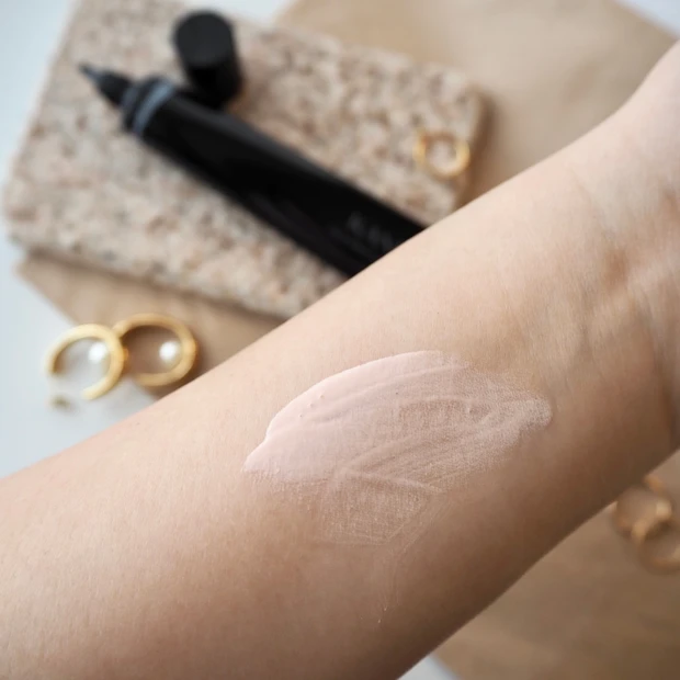 【2021.02.05本日発売】KANEBO新作ファンデーション［メルティフィールウェア］は美しい素肌のような自分色の光が巡るファンデーション！_13