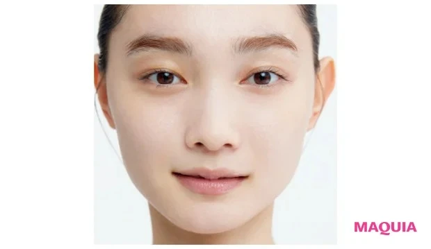 こんなときどうしたらいい? 肌作りのお悩みを解決!_Q ほうれい線にファンデーションがたまっちゃう……_A 動きやすい口元はファンデーションを薄く塗って