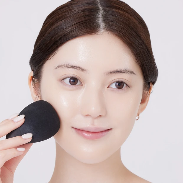 マキア　クリームファンデーション　塗り方　スポンジ