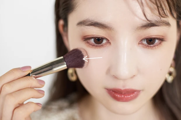 話題のコスメでつくる華やぎリッチ顔! GU、さっしーコスメ、B IDOLほかALL¥1600以下【動画レクチャーつき】_6