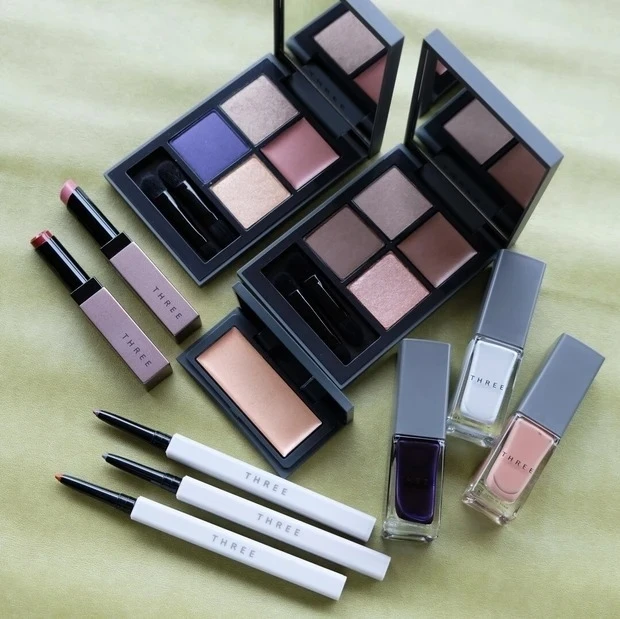 【秋新色コスメ2022】THREEの2022年秋コスメ|第一弾アイテムは8月3日、第二弾は9月7日に発売