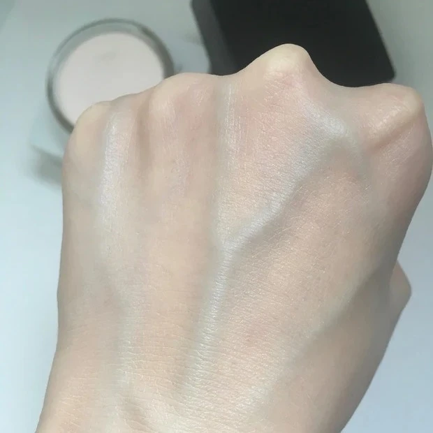 シルキーバームプライマーの口コミ・スウォッチ