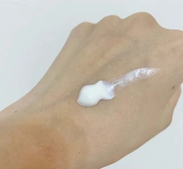 メラノCC ディープデイケアUV乳液 口コミ