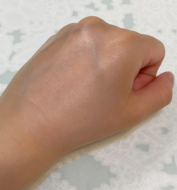 アスタリフト D-UVクリア ホワイトソリューション テクスチャー②