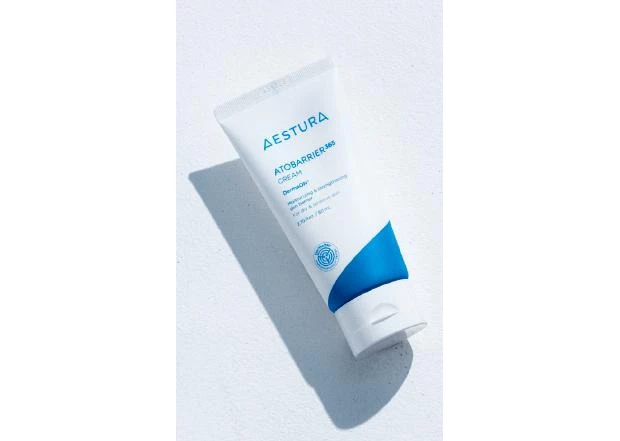 鈴木えみ愛用スキンケア エストラ アトバリア365 クリーム