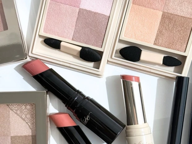 【夏新色コスメ2026】ヴィセの夏新色を全色スウォッチ！「ネンマクフェイク ルージュ Ⅱ」の限定色など、注目アイテム多数