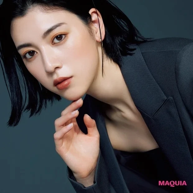 三吉彩花さん】最新メイク、スキンケア、愛用コスメなどキレイの秘密は ...