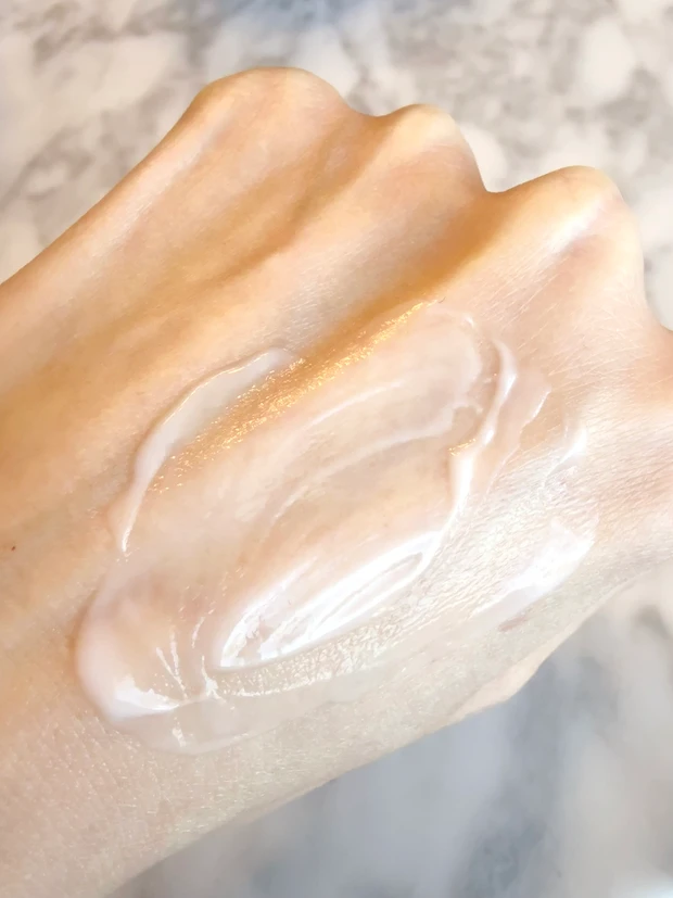 ヴァセリン／グルタヒア ボディローション 　共通のテクスチャー