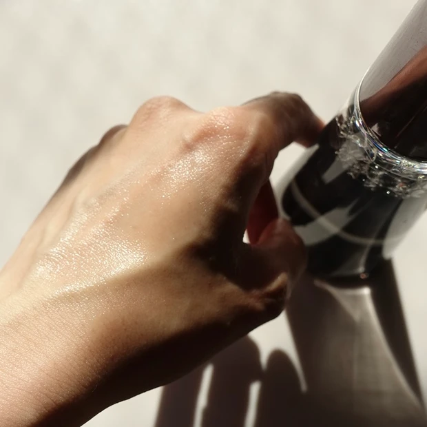 FAS ザ ブラック エッセンス（化粧水）の使用感