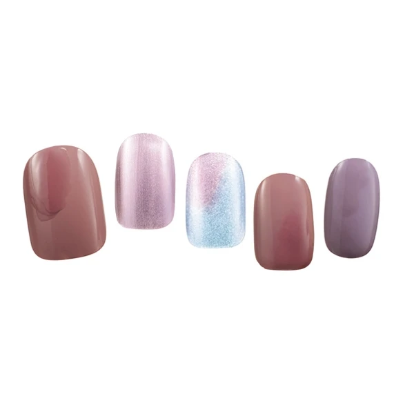 上品シックなアースカラーネイル