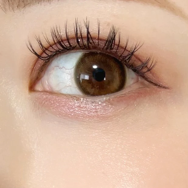 【イヴサンローラン】イエベブルベ問わず、大人可愛い新色アイシャドウをレビュー！_4_1