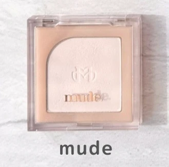 モカムースメイク 使用コスメ mude. フラッターブラッシャー 00シースルーベール