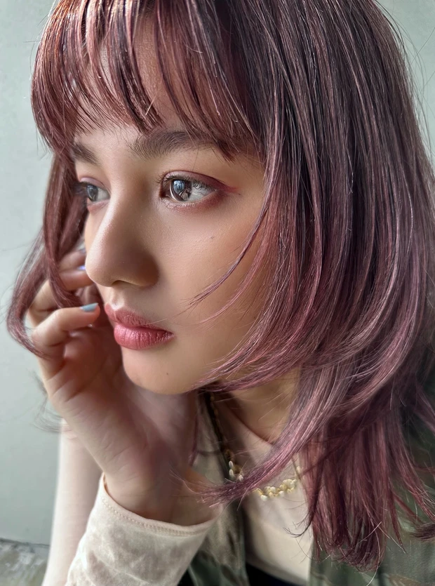 マキア ブルベ冬 ブルーベース パーソナルカラー 髪色 おすすめ ワインレッド