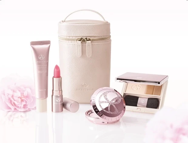 ノエビアのベースメイクコフレ スペチアーレ ローズコフレ 