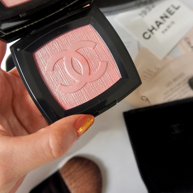 シャネルの夏コスメでメイク【レ キャトル ルージュ ユー エ