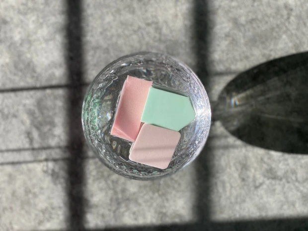 広島発【ダイソーコスメ】1個10円以下?!プチプラメイクスポンジで崩れにくいツヤ肌を作る方法教えます_5_1