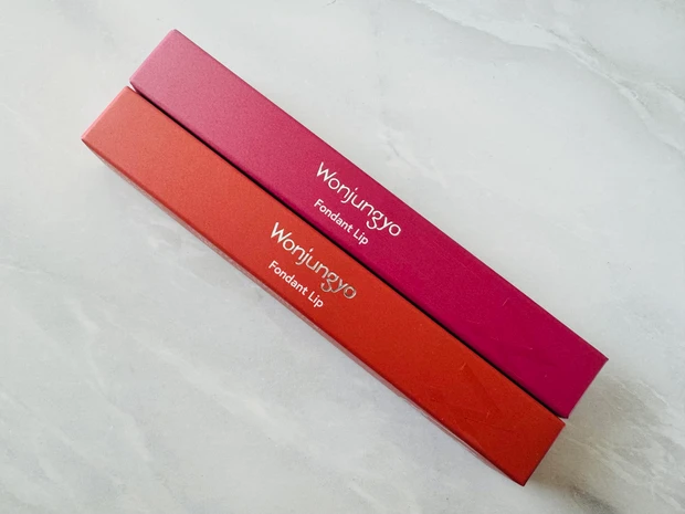 ウォンジョンヨのフォンダンリップの外箱