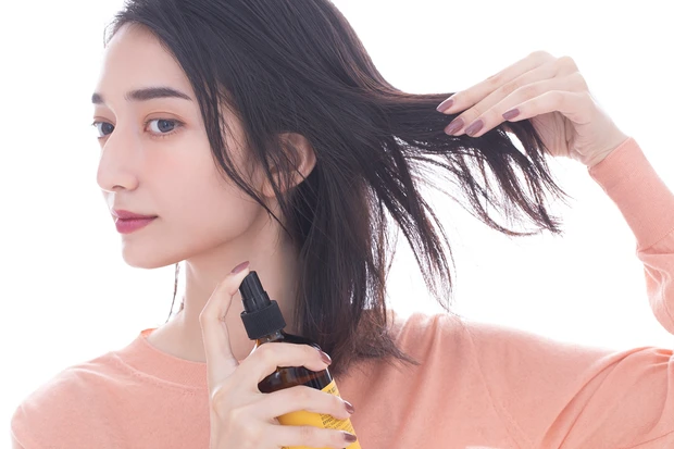 シンプルなヘアアレンジこそベースづくりが鍵! ウェット&ドライな質感で今っぽ髪に<動画つき!>
_10