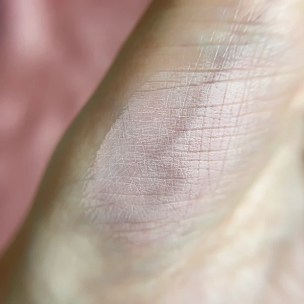 いちごミルクメイク使用コスメ(チーク) スウォッチ