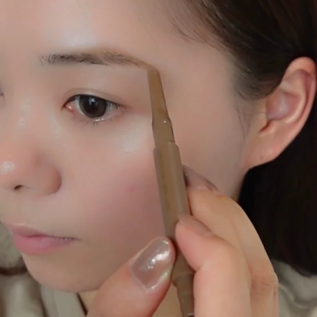 【橋本環奈ちゃんの表紙メイク】真似してみたよ！アイメイク・涙袋・リップヘアセットまで特徴を解説します！【メイク工程動画も♡】_3_1