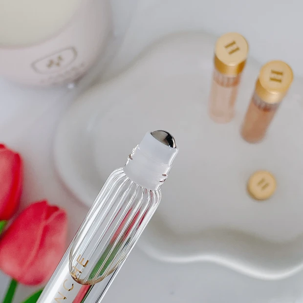 小嶋陽菜さん ハーリップトゥ ロールオンパフュームオイル 紹介