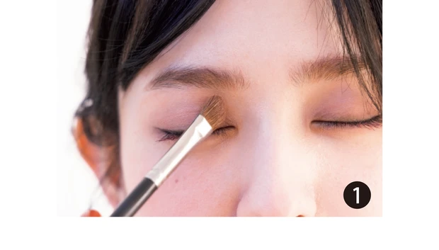 1くすみピンクの影を加える