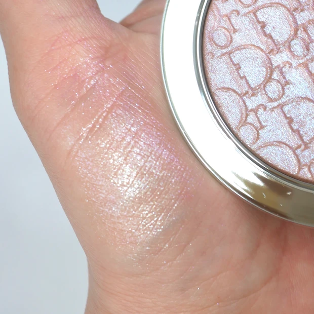 ディオールスキン フォーエヴァー グロウ ルミナイザー 831 シュガーケイン 2026 春コスメ ハイライト スウォッチ