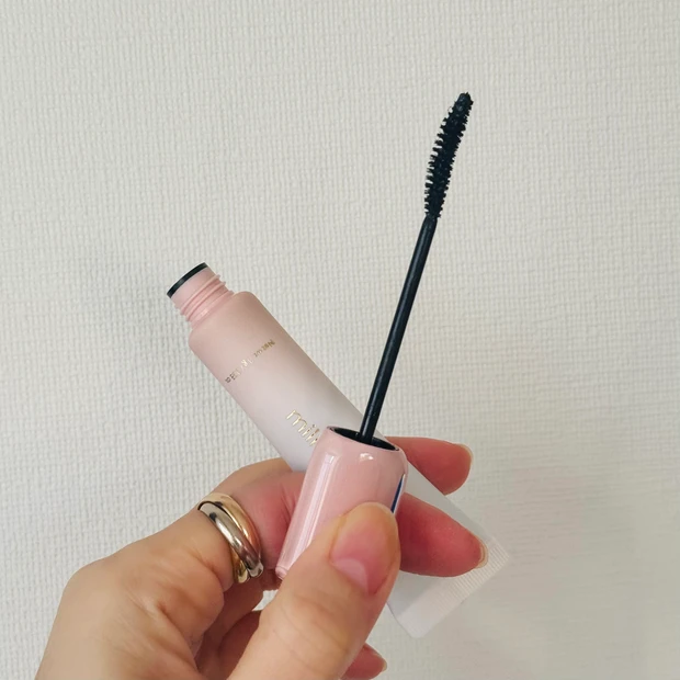 ミルクタッチのアイコニックロングマスカラ