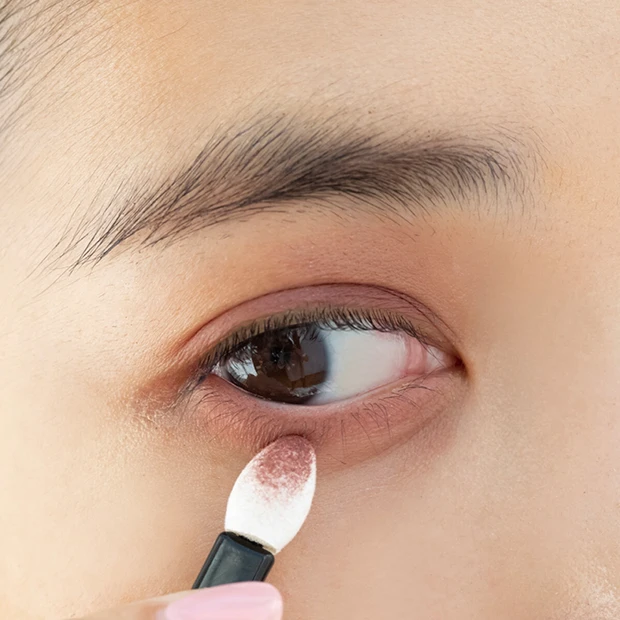 レ キャトル オンブル 354 アイメイク やり方4