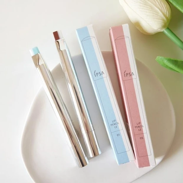 【6位】イプサの限定“水ようかんリップ”をスウォッチ! シアーな発色とひんやりとしたつけ心地を楽しんで