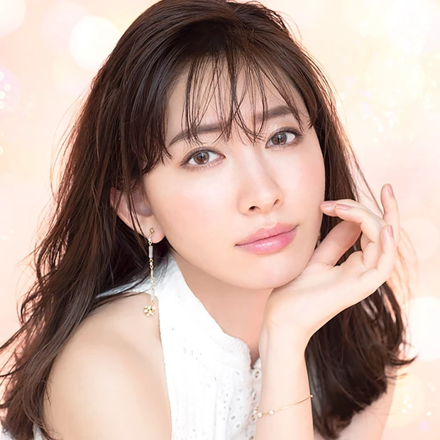 うるんだ瞳はマスク顔の救世主！ 話題のカラコン「シマーリング」で瞳の印象…