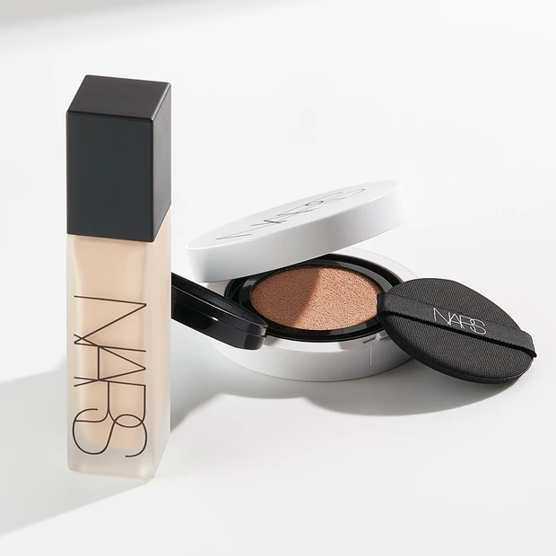 NARSからシアーマットファンデ登場