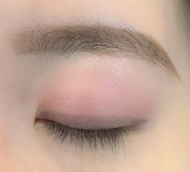 アイデザイナー n 02 Dress up Pinkのメイク②