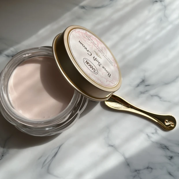 自分へのご褒美に諭吉クリーム！ナチュラル派にも嬉しいSABONでふっくら肌へ導く【ローズソフトクリーム】_3_1