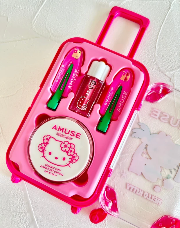 マキア サンリオコラボコスメ 中身 メイクアップミニキャリーセット