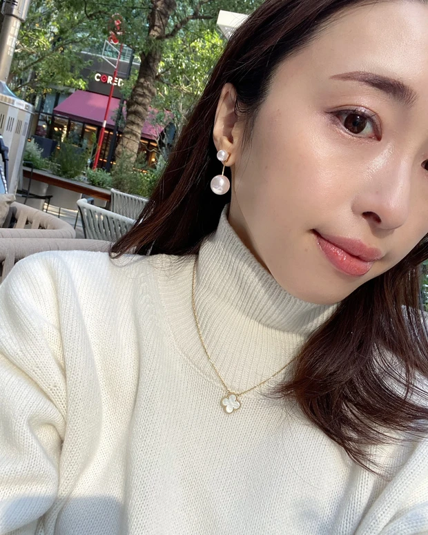 ヘアメイクGeorgeさんに学ぶこのひと手間でアイシャドウの発色と透明感がアップするテクニック_2